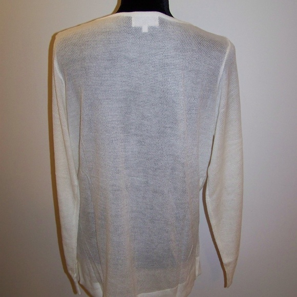 Thyme & Honey Sweaters Thyme Honey Lightweight Vneck Sweater Nwt